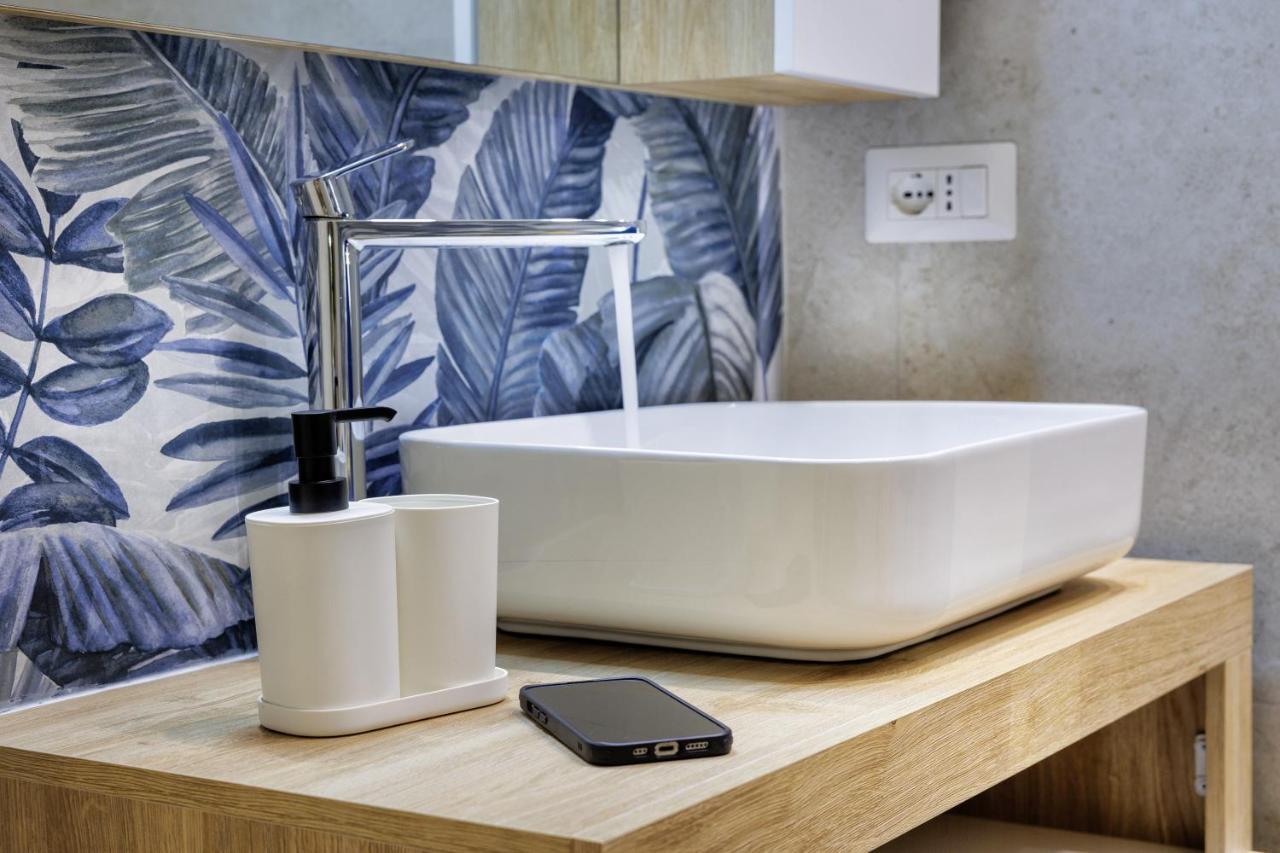 Live Suite Napoli Bagian luar foto