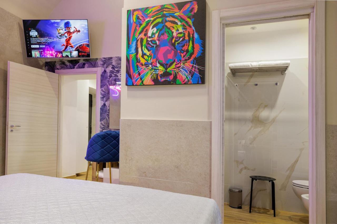 Live Suite Napoli Bagian luar foto