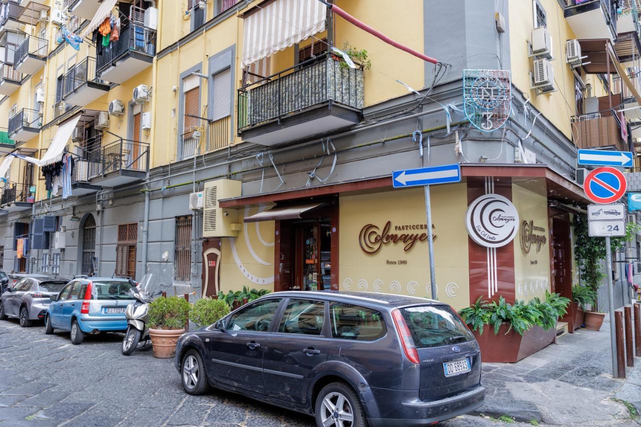 Live Suite Napoli Bagian luar foto