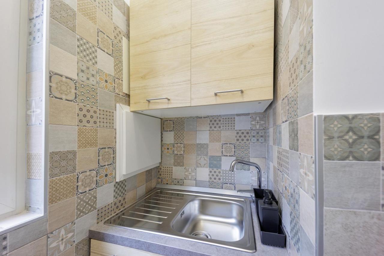 Live Suite Napoli Bagian luar foto